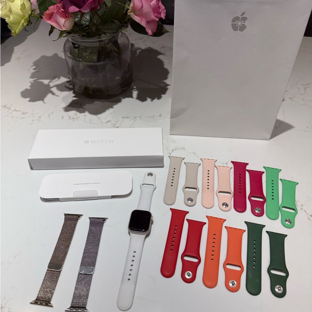 Apple Watch Series 7 41MM GPS Aluminium + 10 official Apple bands rrp $1000